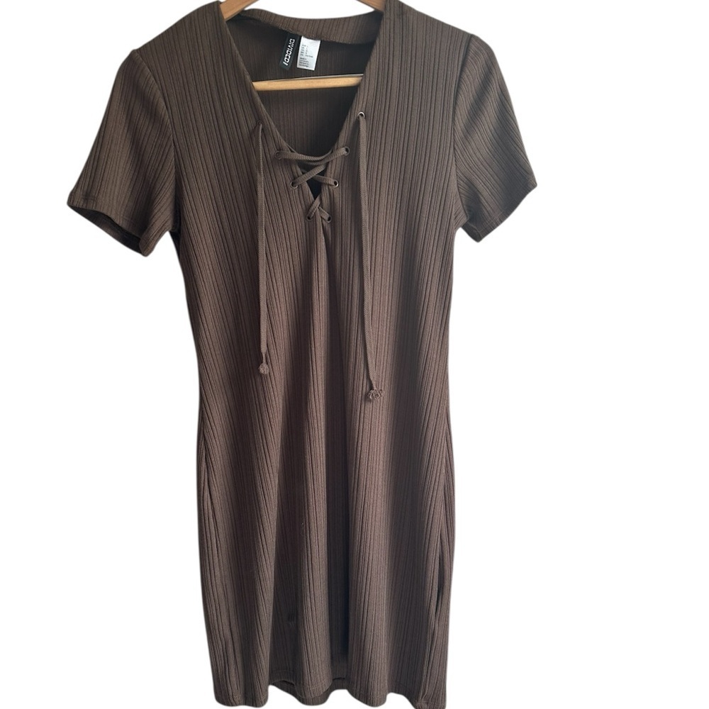 H&M Chocolate Ribbed Knit Top
